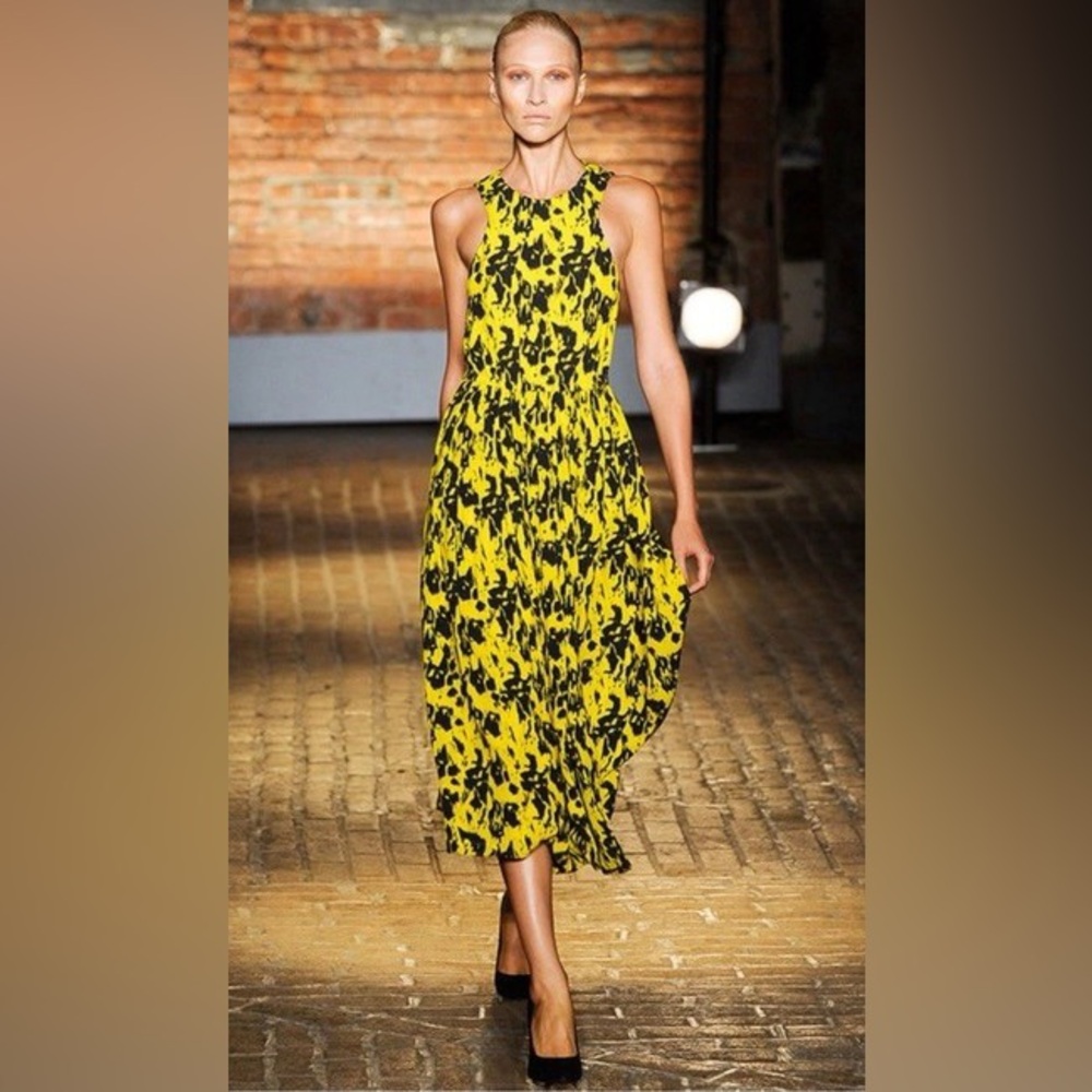 Yigal Azrouël Yellow and Navy Blue Halter Dress Size 8